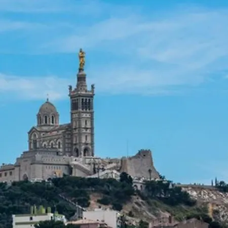 T2 Vue Sur La Basilique De Notre Dame De La Garde Appartement Marseilles Buitenkant foto